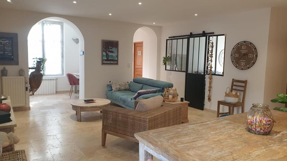Rdc De Maison Avec Terrasse Barbecue Тулон Екстериор снимка