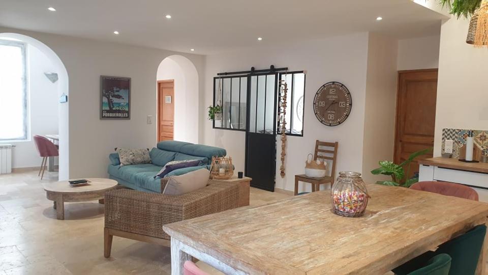 Rdc De Maison Avec Terrasse Barbecue Тулон Екстериор снимка